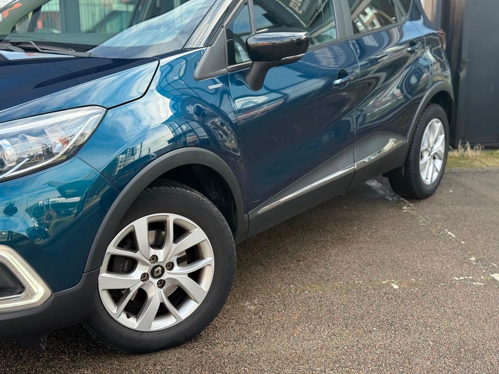 Renault Captur 1.3 TCe Intens | Airco | Cruise | Trekhaak |, Auto's, Renault, Voorwielaandrijving, Gebruikt, Euro 6, 4 cilinders
