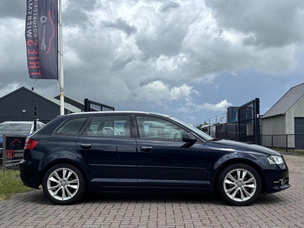 Audi A3 Sportback 1.2 TFSI Attraction Pro Line Business trek, Auto's, Audi, Euro 5, Gebruikt, 4 cilinders, Blauw