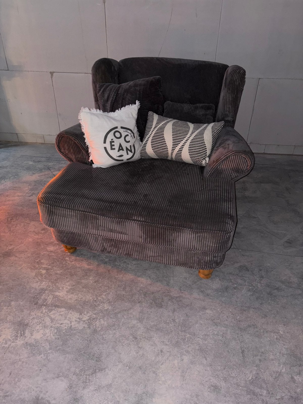 Loveseat grijs, Ophalen, 125 tot 150 cm, Zo goed als nieuw, Warm