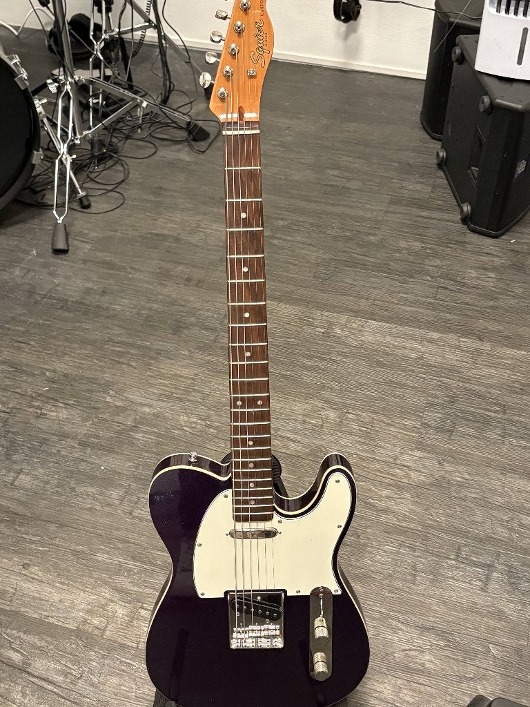 Squier FSR Classic Vibe Baritone Custom, Muziek en Instrumenten, Ophalen, Zo goed als nieuw, Solid body, Fender