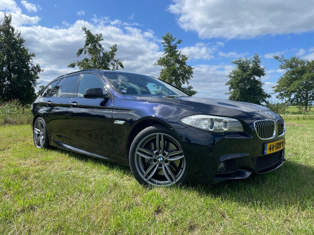 BMW 5-Serie 535i 306pk F11 RWD Orig. Ned. Echt UNIEKE staat!, Auto's, BMW, Euro 5, Achterwielaandrijving, Zwart, 2000 kg
