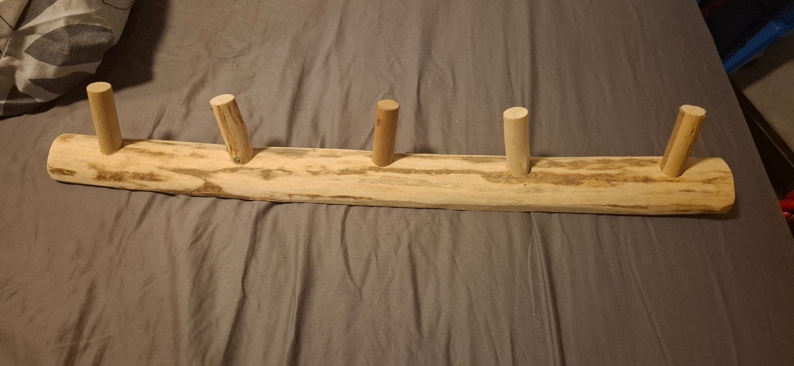 Unieke handgemaakte houten kapstok met 5 haken, Ophalen of Verzenden, Gebruikt, Hout, Wandkapstok