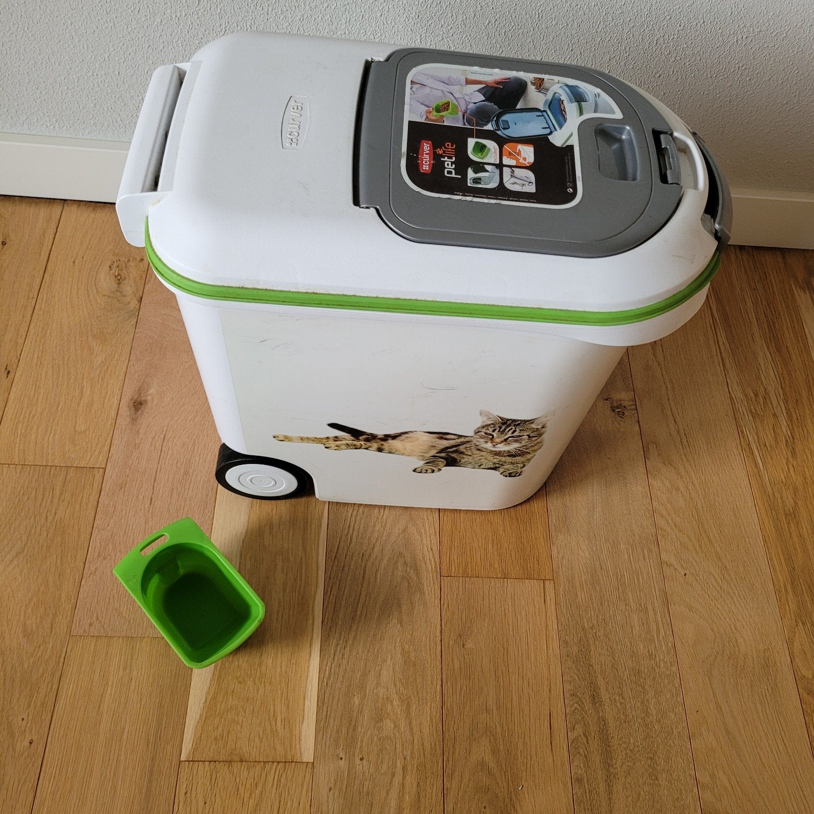 Curver op wielen opslag voor Katten/ honden brokken, Ophalen of Verzenden