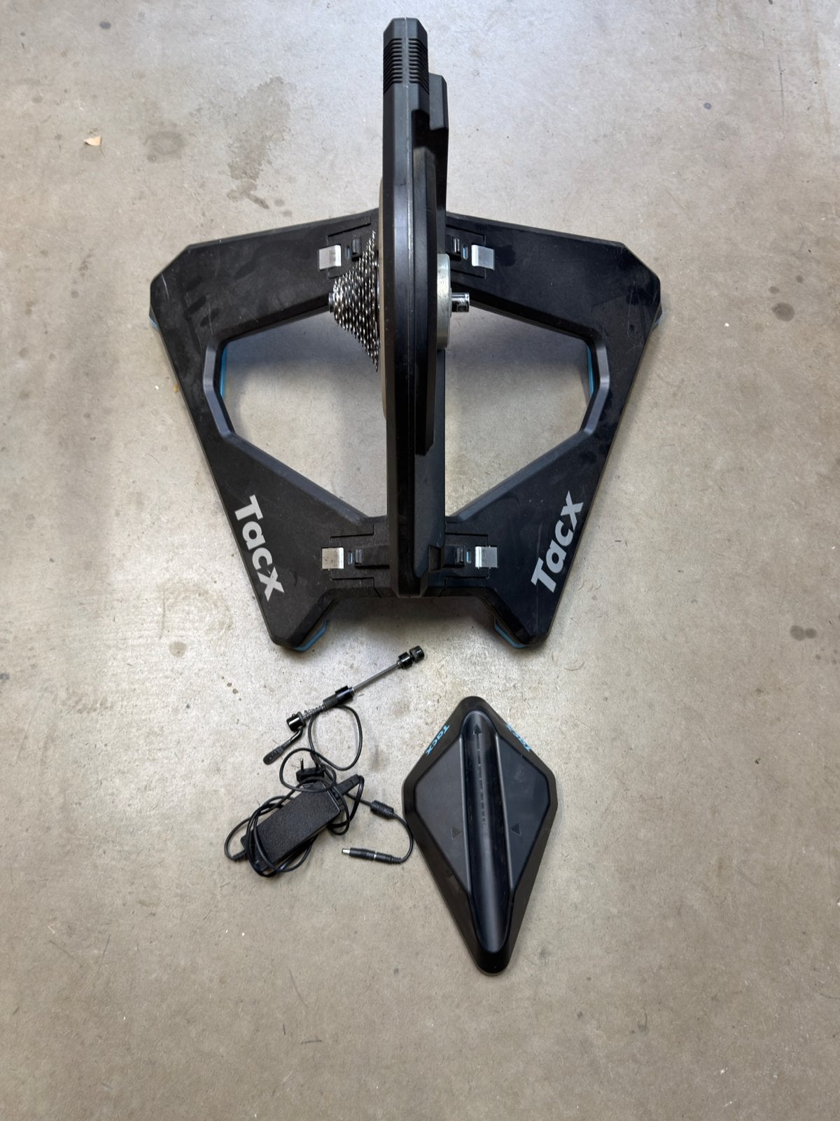 Tacx Neo Smart trainer met moving plates, Sport en Fitness, Ophalen, Gebruikt, Overige typen