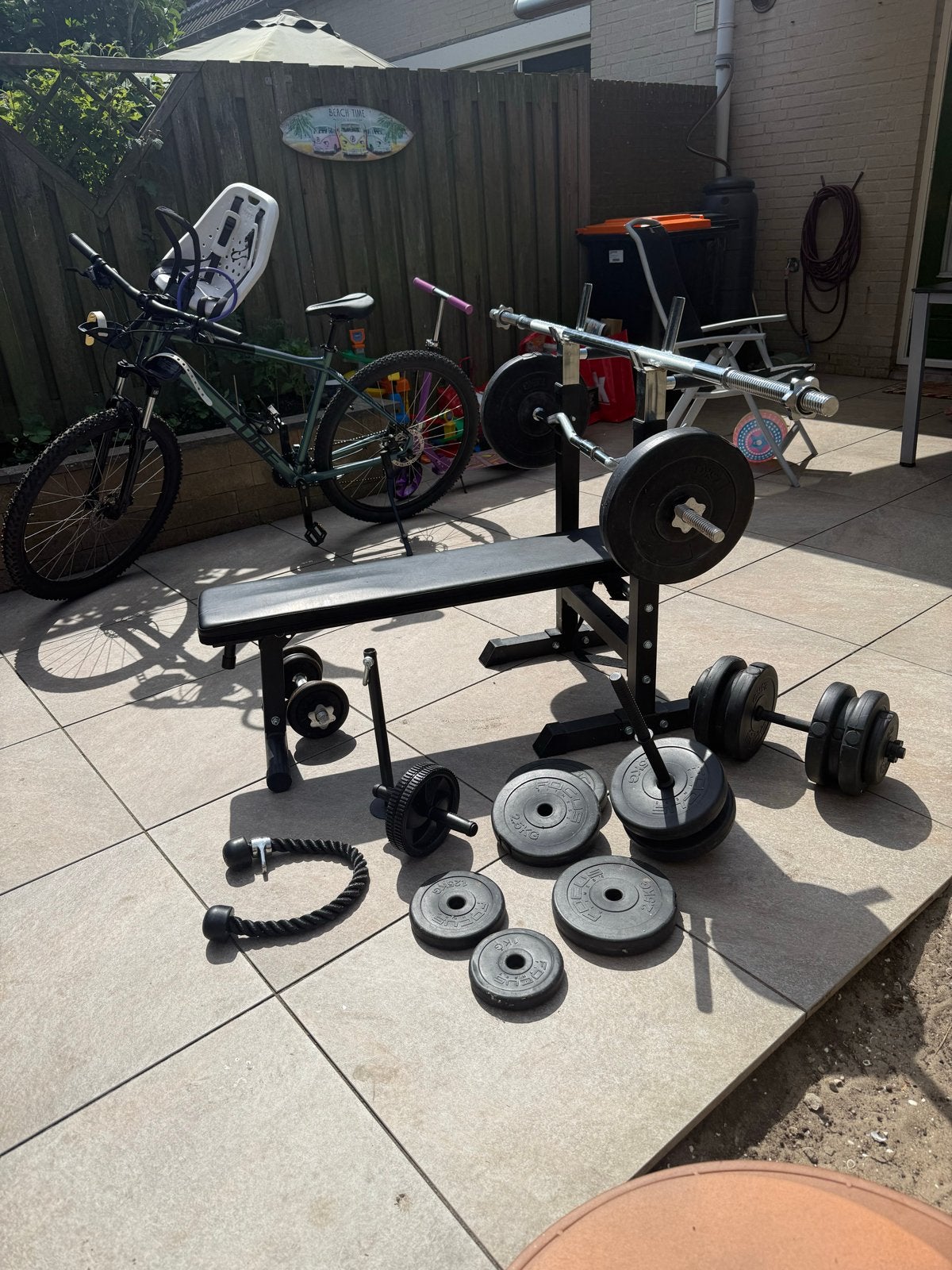 Complete fitness set: bank, halters, gewichten en meer, Ophalen, Gebruikt, Armen, Fitnessbank