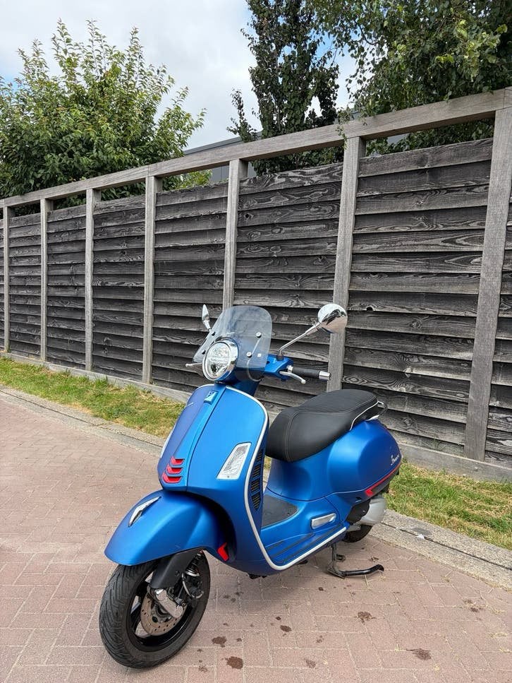 Vespa GTS 300 SuperTech - Sportieve en Luxe Scooter, Fietsen en Brommers, Scooters | Vespa, Ophalen, Gebruikt, Overige modellen