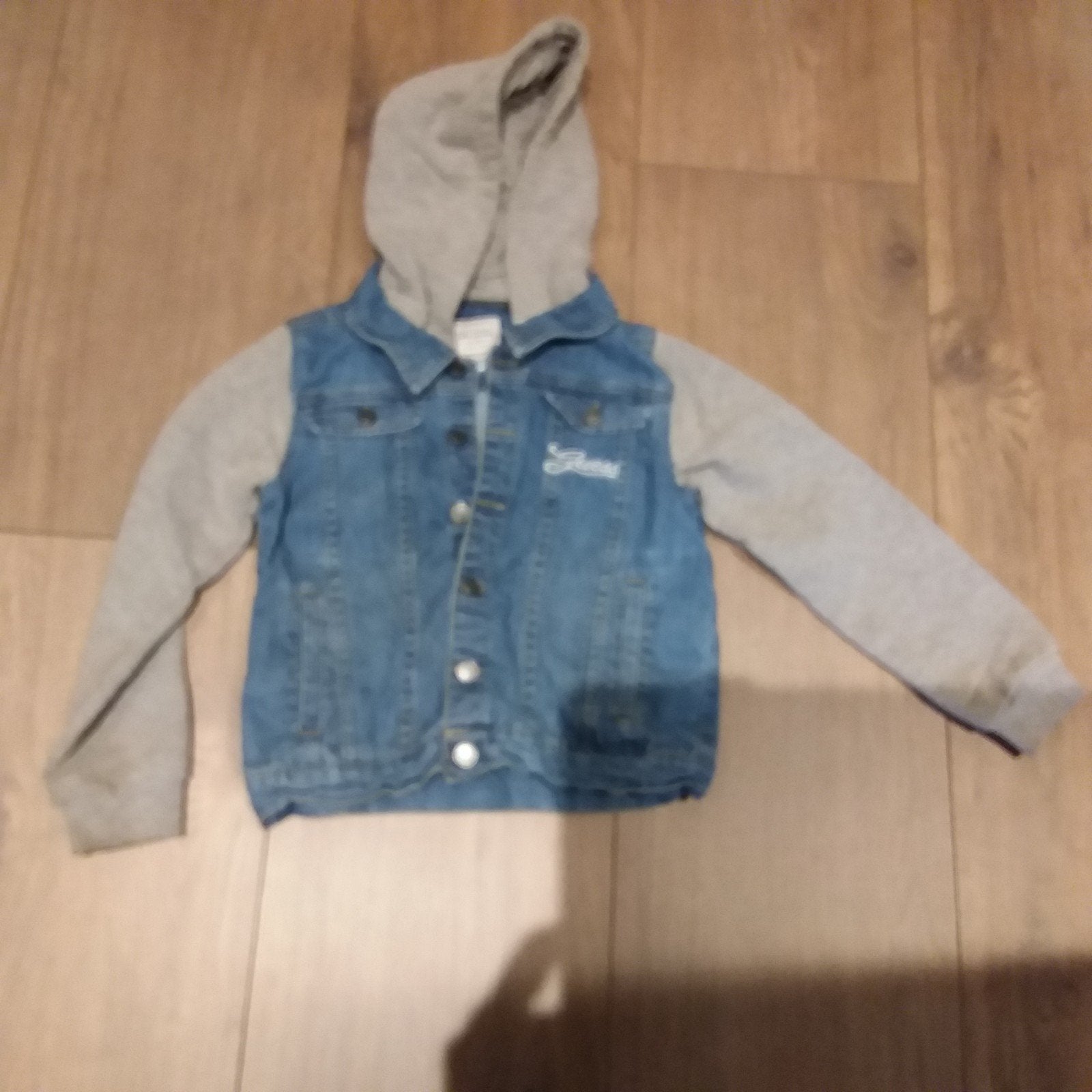 Spijkerjasje guess, Ophalen of Verzenden, Zo goed als nieuw, Meisje, Jas