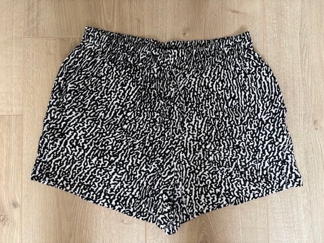 Costes short (maat S/M), Maat 38/40 (M), Kort, Zwart, Ophalen of Verzenden