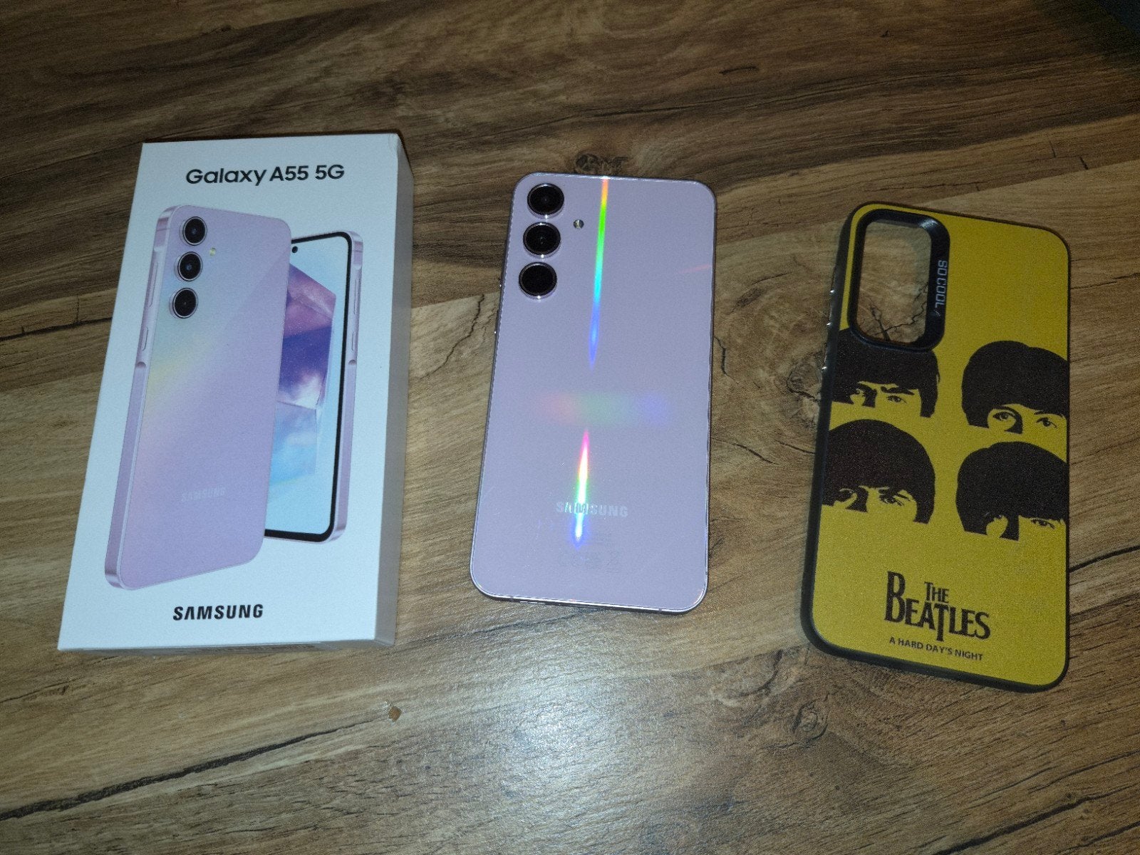 Samsung Galaxy A55 5G met Beatles hoesje