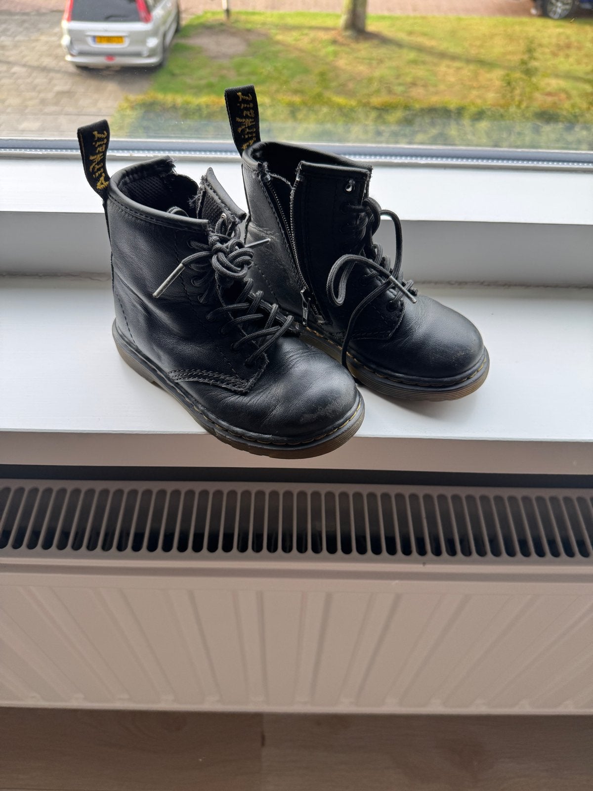 Dr. Martens laarzen maat 22 en 24 gebruikt, Ophalen of Verzenden, Gebruikt, Jongen of Meisje
