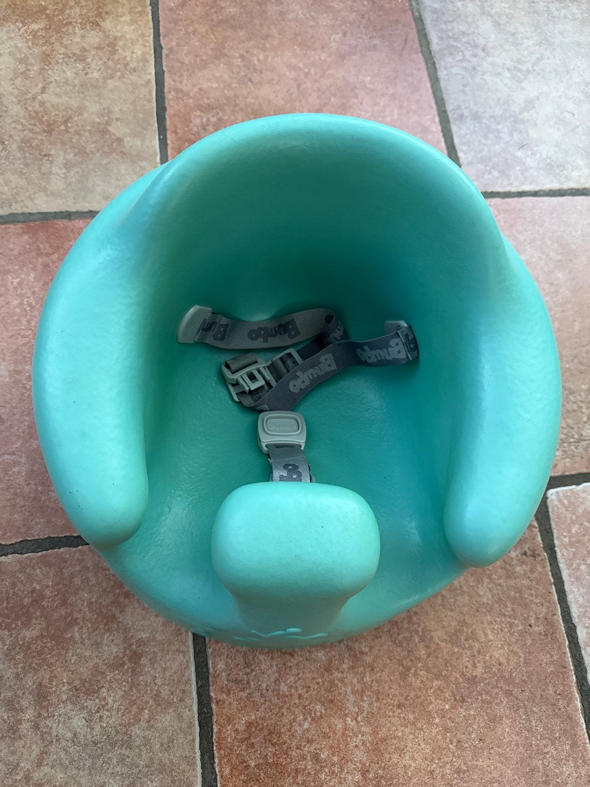 Bumbo babystoeltje - Groen met gordel, Ophalen, Zo goed als nieuw, Overige typen, Gordel(s)