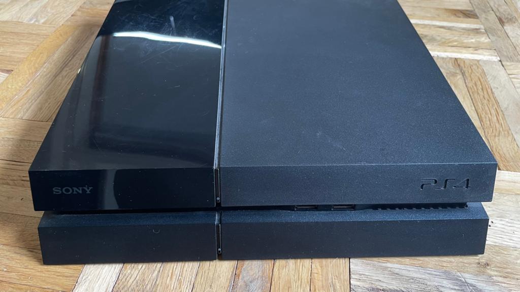 Sony PlayStation 4 incl spellen en 2 controllers, Spelcomputers en Games, Spelcomputers | Sony PlayStation 4, Ophalen, Zo goed als nieuw