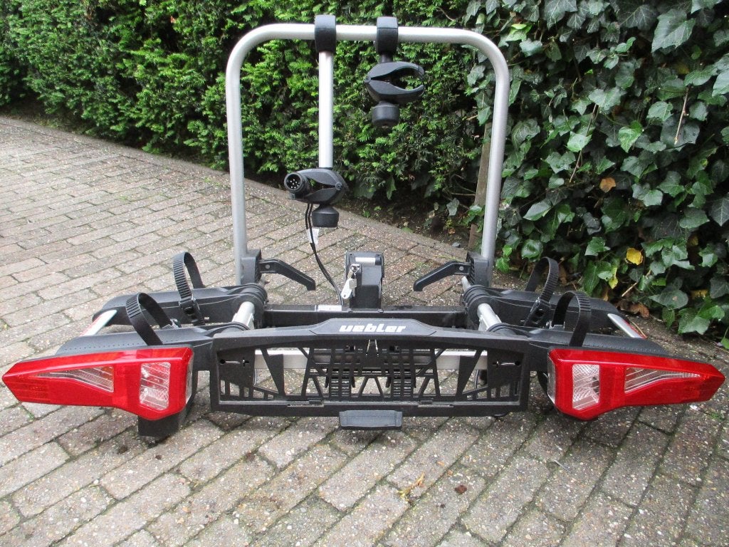 Uebler i21 fietsendrager voor elektrische fietsen, Ophalen, Elektrische fiets, Zo goed als nieuw, 2 fietsen