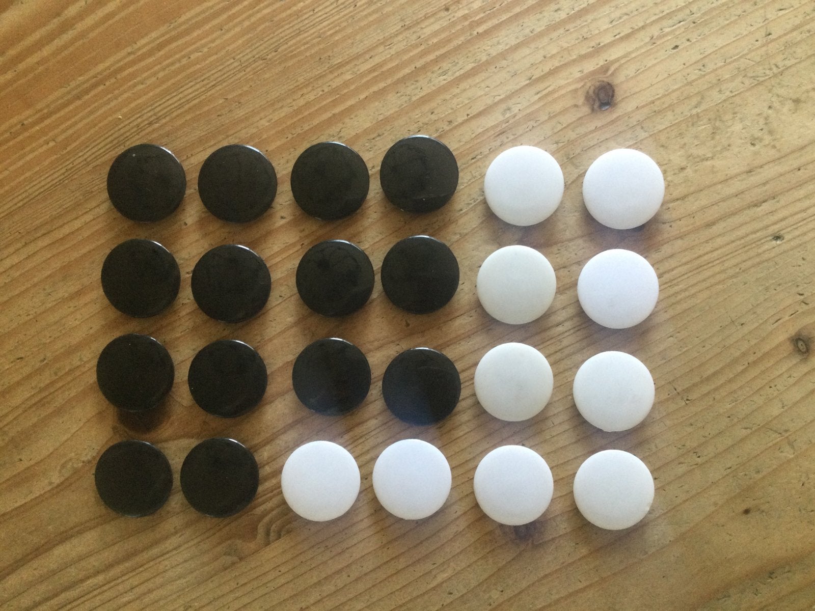 24 magneetjes., Ophalen of Verzenden, Zo goed als nieuw, Overige materialen, Oor- of Traguspiercing