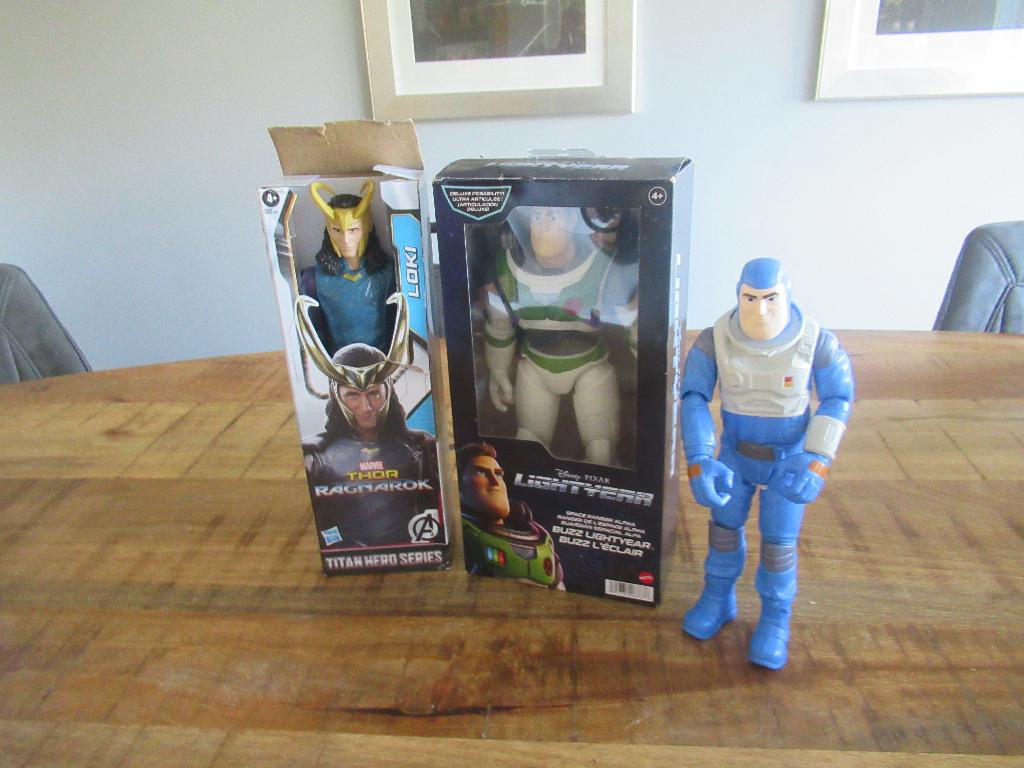 Hasbro Marvel Mattel 2x Buzz Lightyear + Thor Ragnarok Loki, Ophalen of Verzenden, Nieuw