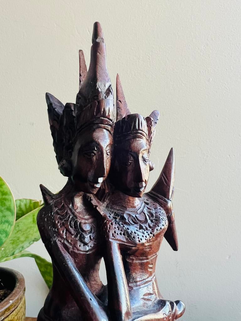 Balinese sculptuur van prins Rama en Sita - houtsnijwerk, Overige onderwerpen, Houtsnijwerk, Ophalen of Verzenden, Handgemaakt