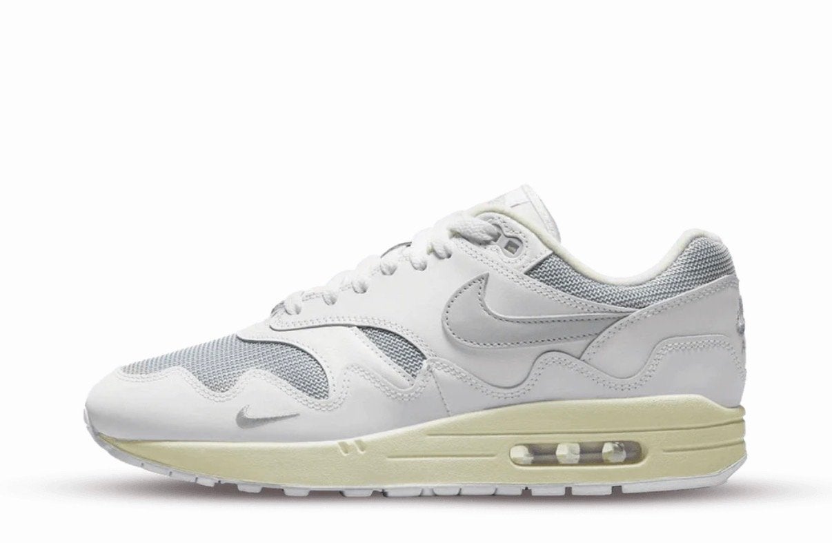 Patta x Nike Air Max 1 'Waves' - Wit - Maat 42.5, Ophalen of Verzenden, Zo goed als nieuw, Wit, Sneakers of Gympen