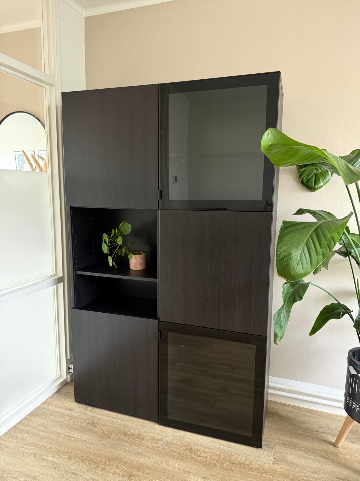 IKEA BESTA bruine kast – perfecte staat, Ophalen, Zo goed als nieuw