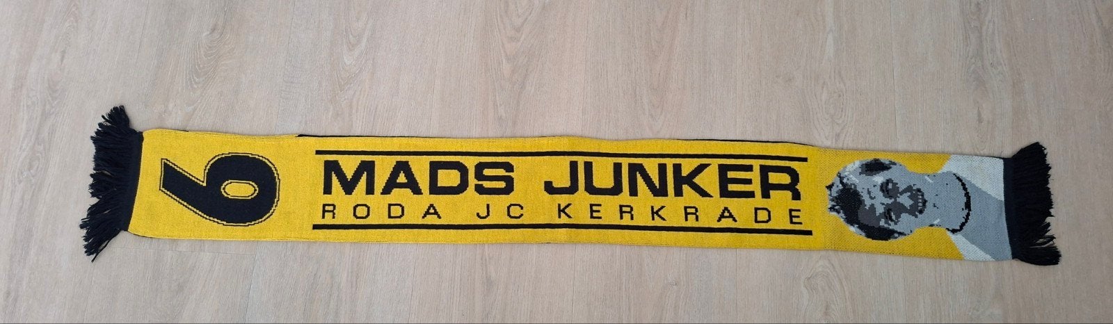 Roda JC Sjaal Mads Junker, Verzamelen, Ophalen of Verzenden, Roda JC, Vaantje of Sjaal