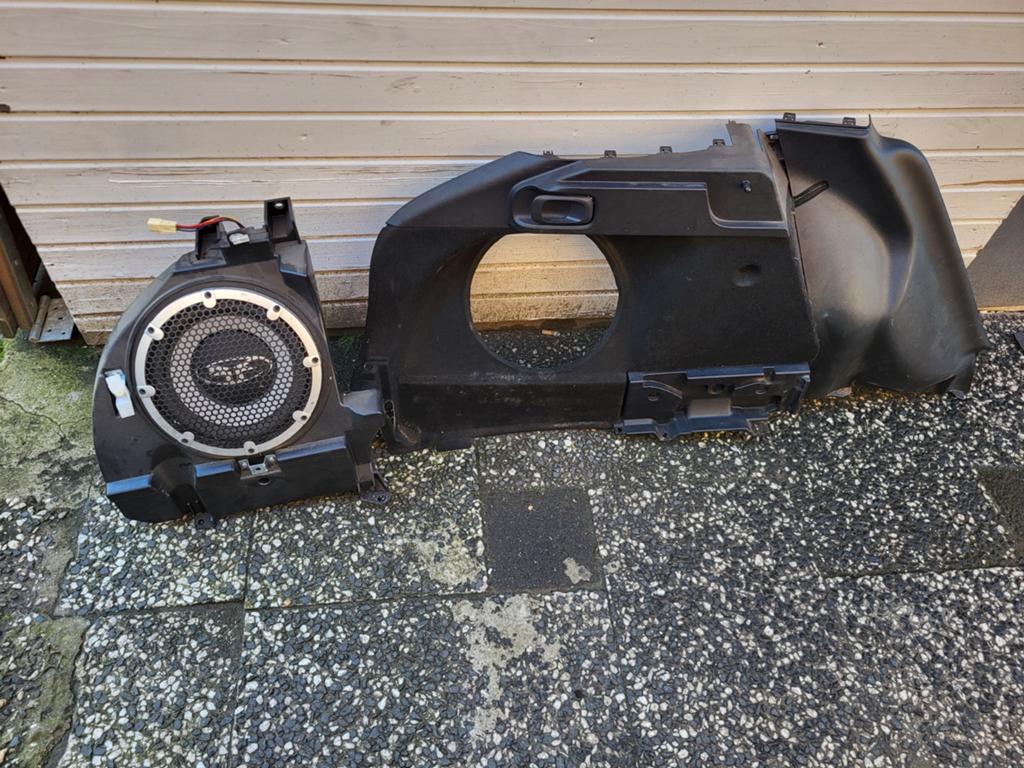 Mitsubishi lancer 2013 rockford subwoofer met versterker, Ophalen, Mitsubishi
