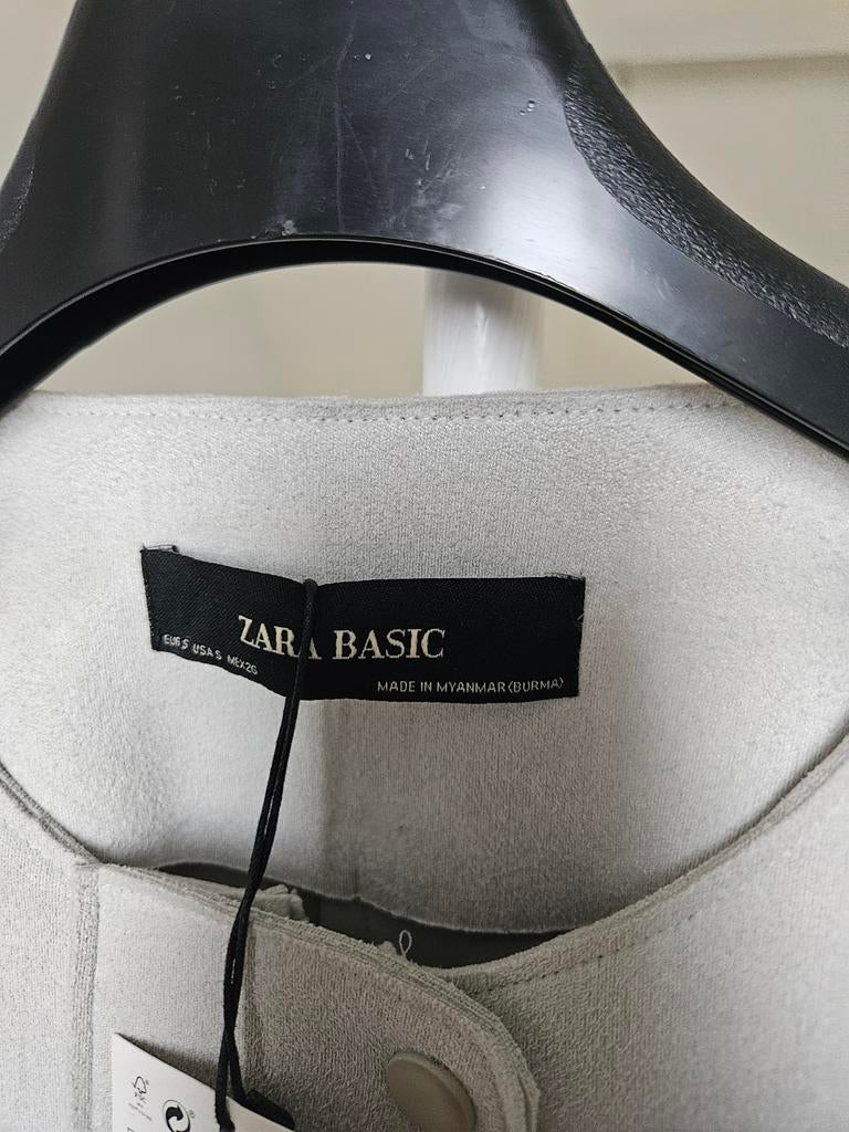Zara Basic Suède Look Jasje - Nieuw met kaartjes, Ophalen, Nieuw, Maat 36 (S), Zara Basic