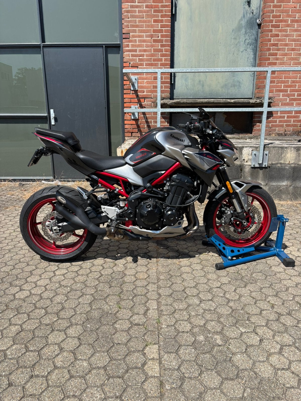 Kawasaki Z900 - 2024 - 125pk - z 900 - Baracuda, 4 cilinders, 900 cc, LED Verlichting, Meer dan 35 kW