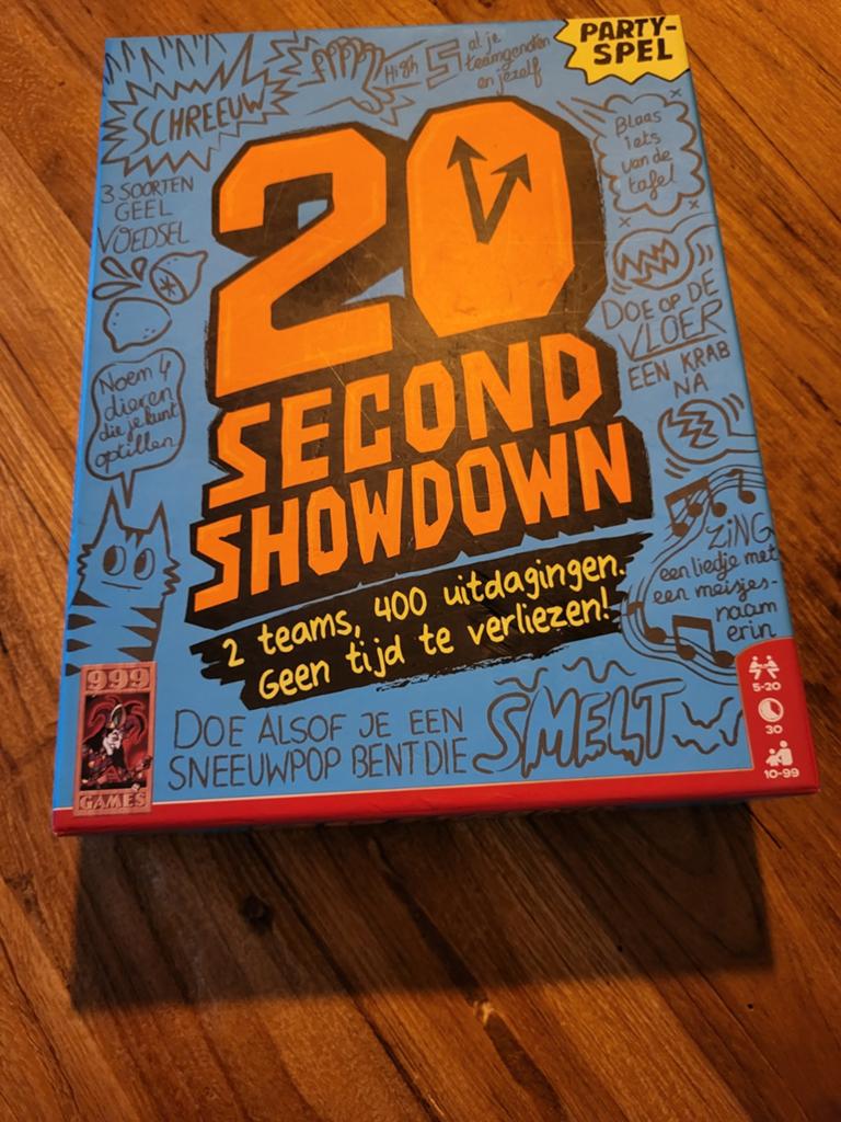 20 Second Showdown - Super leuk en competitief partyspel!, Vijf spelers of meer, Ophalen of Verzenden, Zo goed als nieuw, 999 Games