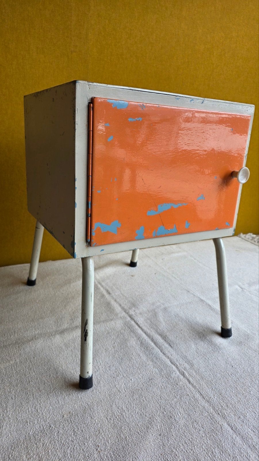 Retro Vintage Kubus Nachtkastje - H46 B35 D32,  kastje, Gebruikt, Minder dan 45 cm, Vintage, Ophalen of Verzenden