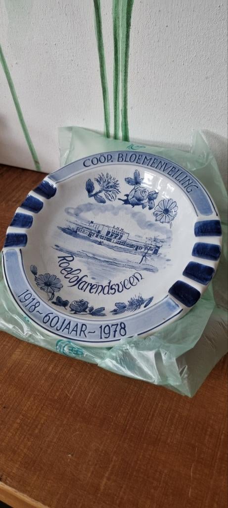 VEENSE VEILING Delfts Blauw Asbak 60 jaar 1918-1978 R.A VEEN, Antiek en Kunst, Antiek | Porselein, Ophalen of Verzenden