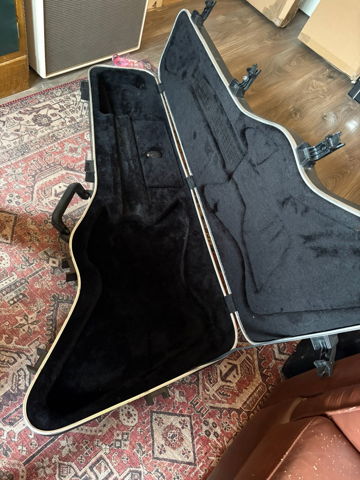 SKB gitaarkoffer voor Gibson gitaren, Muziek en Instrumenten, Behuizingen en Koffers, Ophalen of Verzenden, Gebruikt, Elektrische gitaar