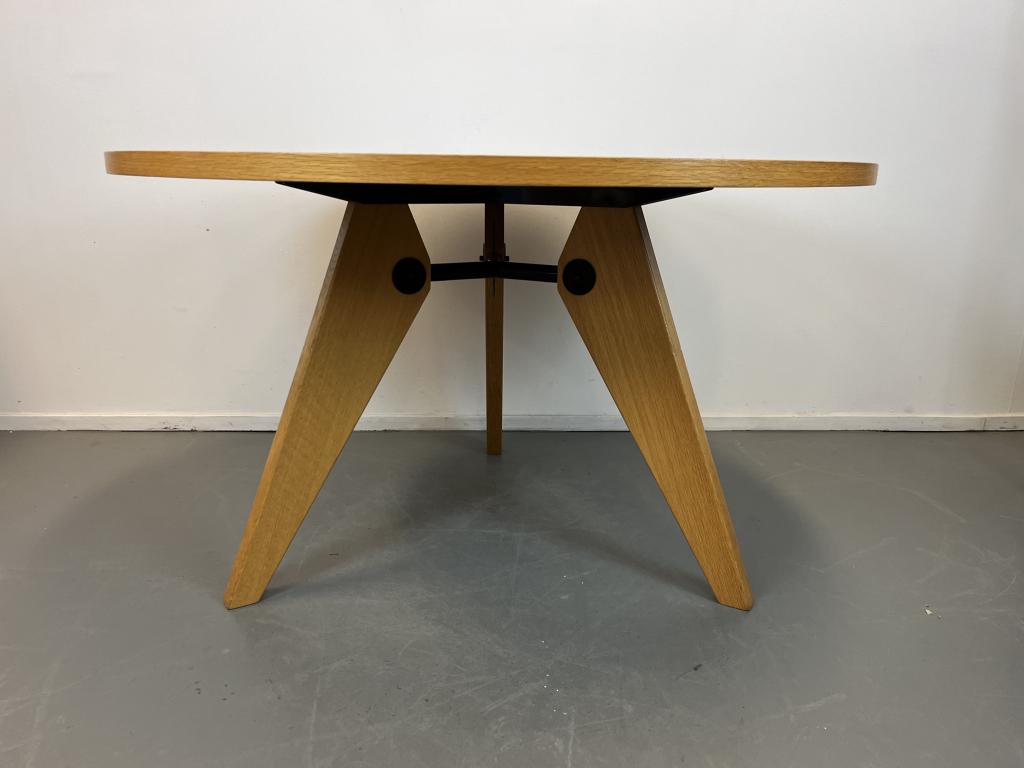 Vitra Jean Prouve Tafel Gueridon 120 cm Eiken, Niet ingevuld, Zo goed als nieuw, Vier personen, Niet ingevuld