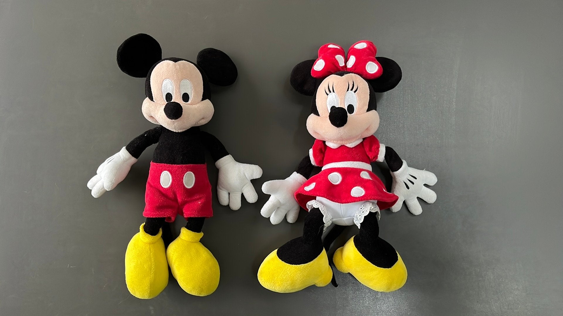 Mickey en Minnie mouse, origineel, Verzamelen, Ophalen of Verzenden, Mickey Mouse, Gebruikt, Knuffel