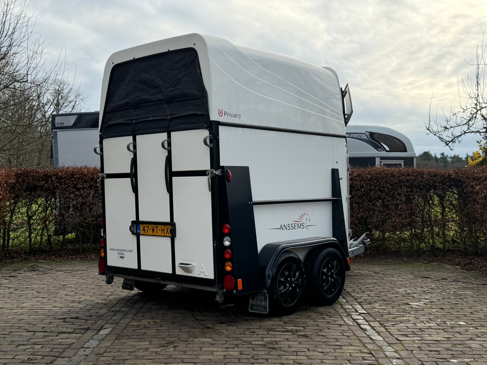 Zeer mooie anssems 2 paards trailer onderhoudsvrije opbouw, Ophalen, Anssems, Zo goed als nieuw, 2-paards trailer