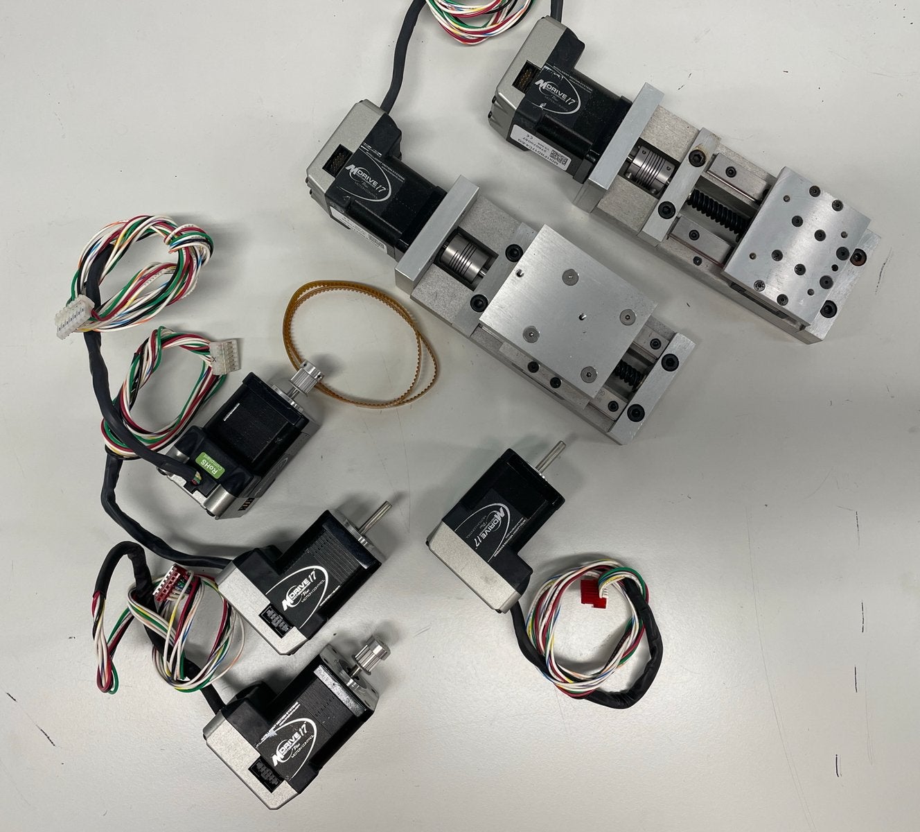 Novanta Mdrive stappenmotor servo stepper motor NEMA 17, Hobby en Vrije tijd, Elektronica-componenten, Ophalen of Verzenden, Zo goed als nieuw