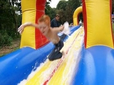 Buikschuifbaan 10 meter te huur, huren, Ophalen of Verzenden, Zo goed als nieuw, Verjaardag