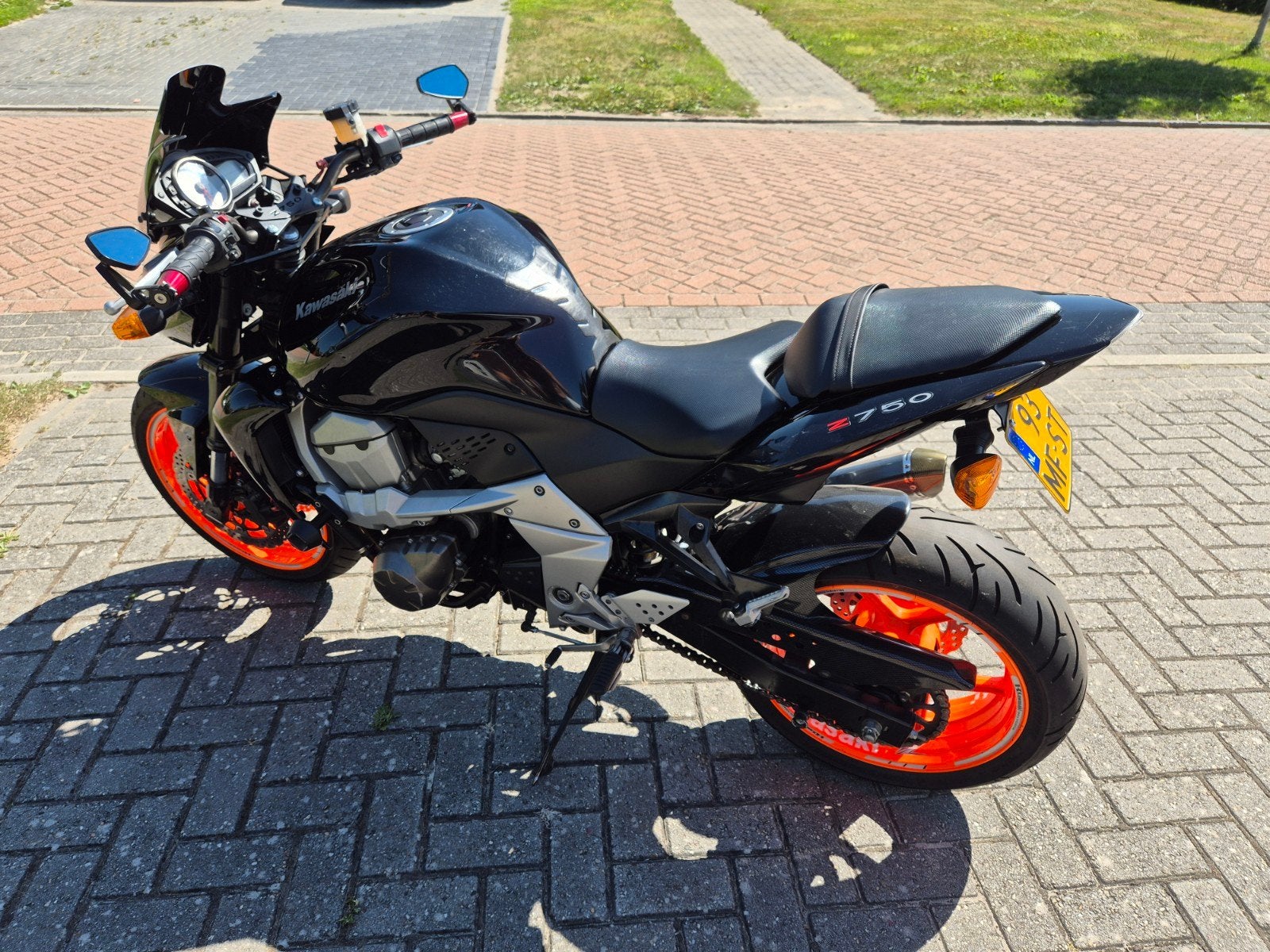 Kawasaki Z750 uit 2007 met Akrapovic uitlaat en lage km's!, Motoren, Motoren | Kawasaki, Particulier
