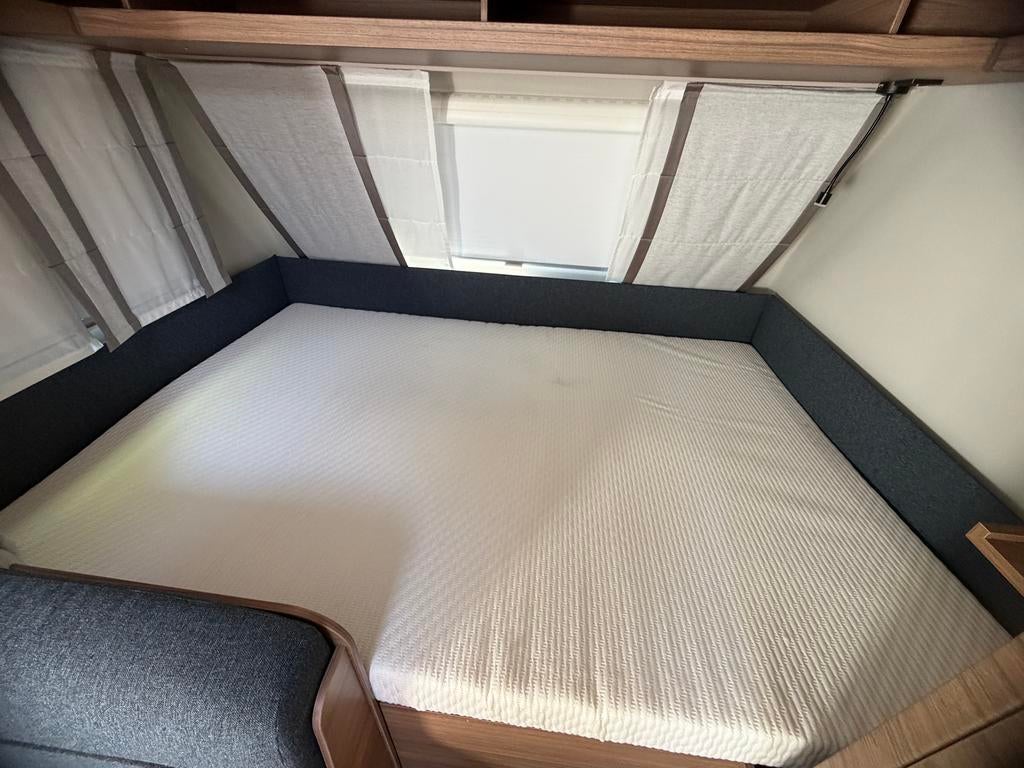 Knaus caravans matras en topper, Ophalen, 210 cm, Tweepersoons, 140 cm