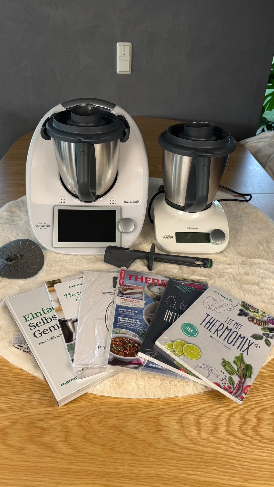 Thermomix TM6 + Thermomix friend- top condition + recipes, 4 liter of meer, Ophalen of Verzenden, Zo goed als nieuw, 3 snelheden of meer