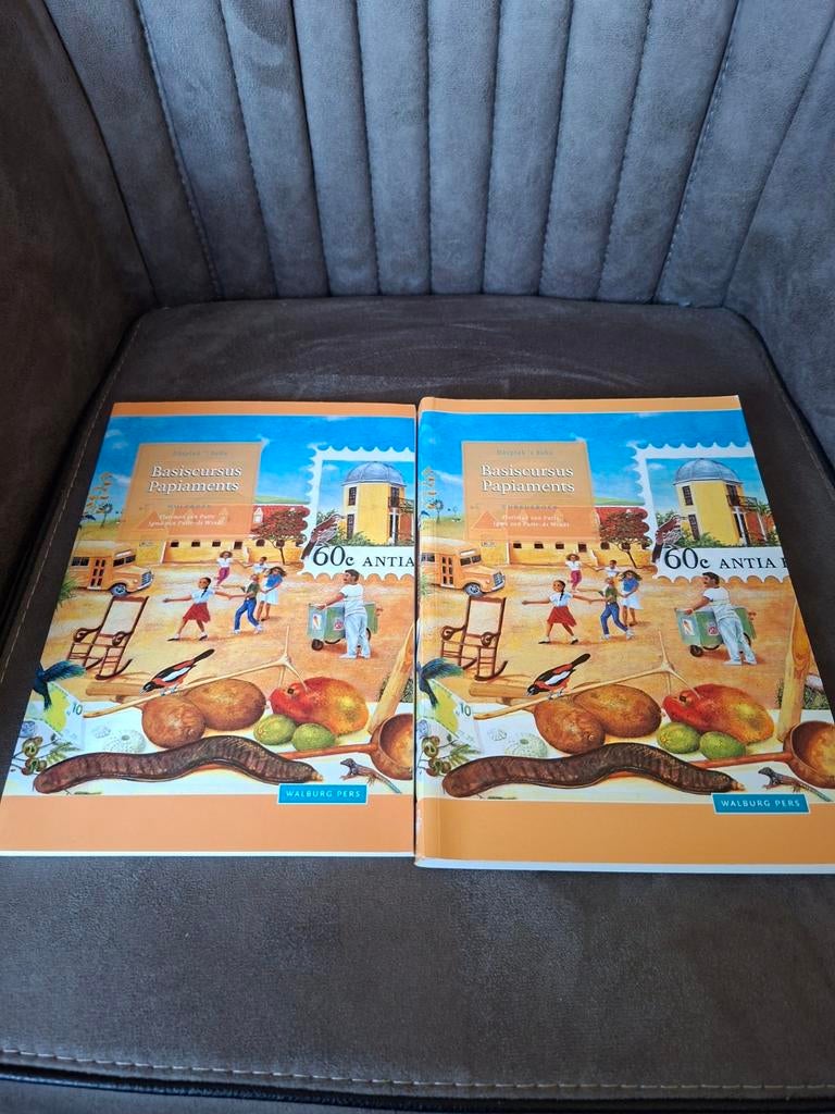 Basiscuscus Papiamentu - Walburg Pers (2 boeken), Boeken, Studieboeken en Cursussen, Onbekend, Ophalen of Verzenden, Zo goed als nieuw
