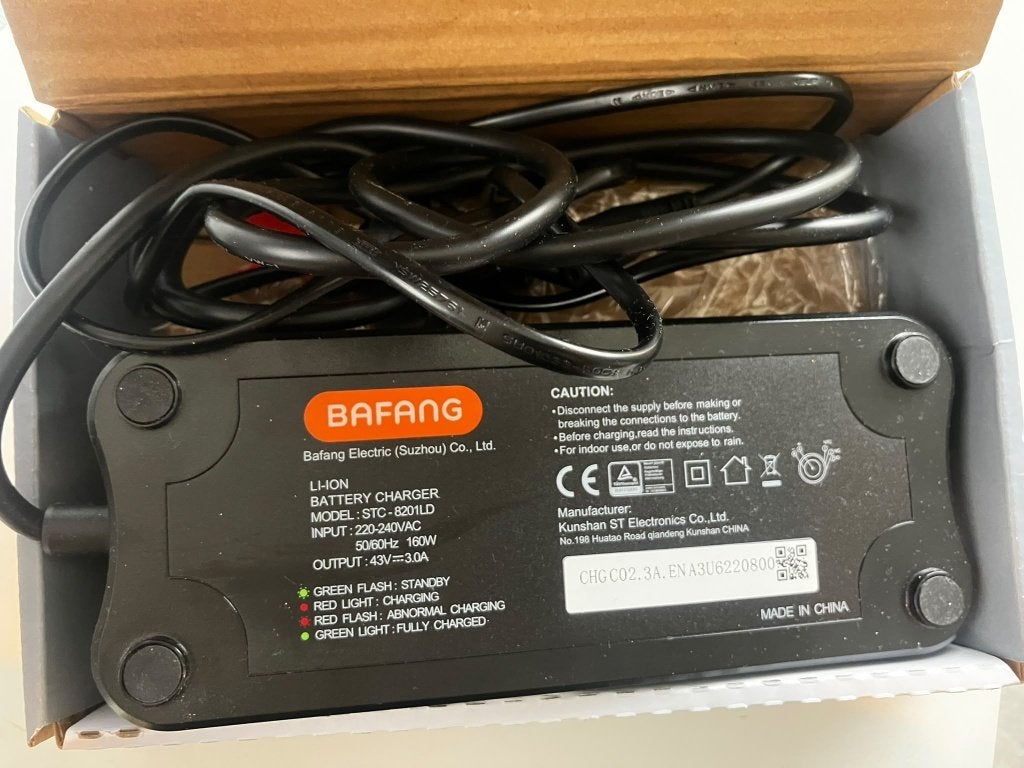 ebike charger, Zo goed als nieuw