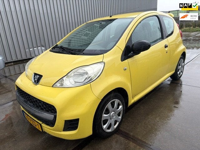Peugeot 107 1.0-12V XR 126000 KM nap /service boekje, Voorwielaandrijving, Euro 5, Stof, Gebruikt