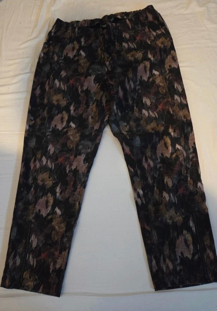 Mooie broek van Laurie maat 46, Ophalen of Verzenden, Zo goed als nieuw, Maat 46/48 (XL) of groter, Lang