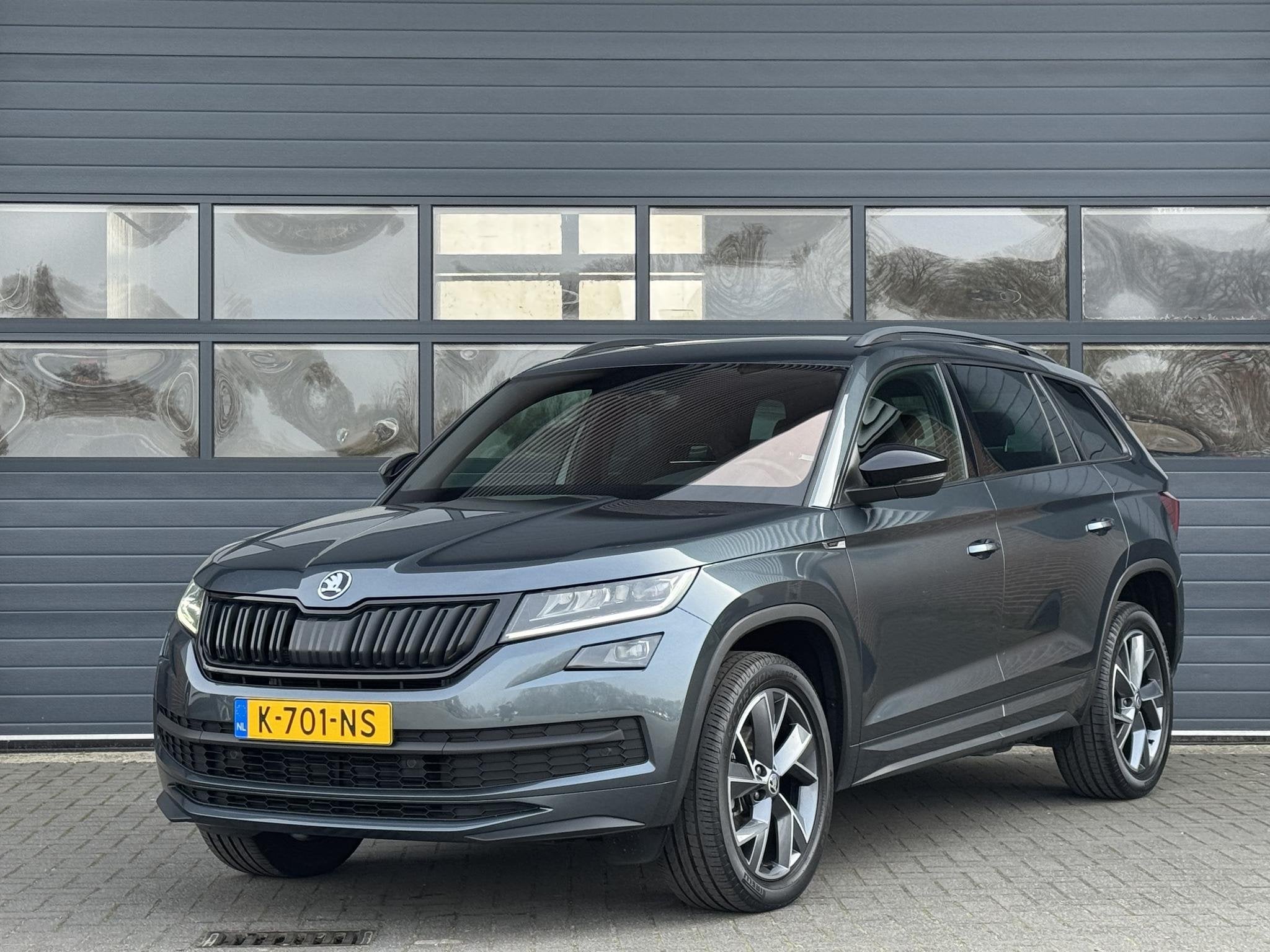 SKODA KODIAQ 1.5 TSI SPORTLINE BUSINESS I AUTOMAAT I TREKHAA, Auto's, Skoda, 4 cilinders, Origineel Nederlands, Bedrijf, Kodiaq