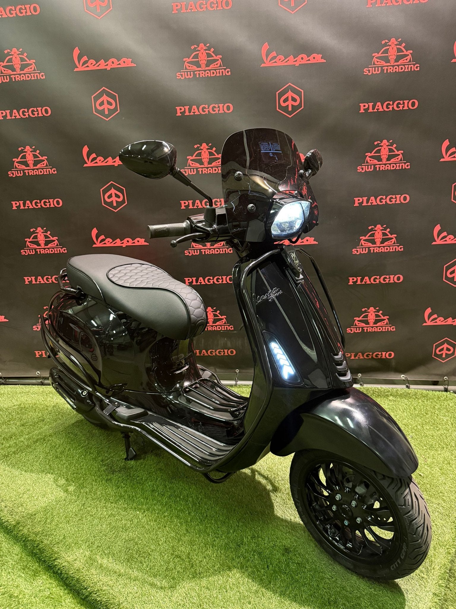 Vespa Sprint 2022 Brom! Black on Black / RS Zadel / Garantie, -, Maximaal 45 km/u, -, Ophalen of Verzenden