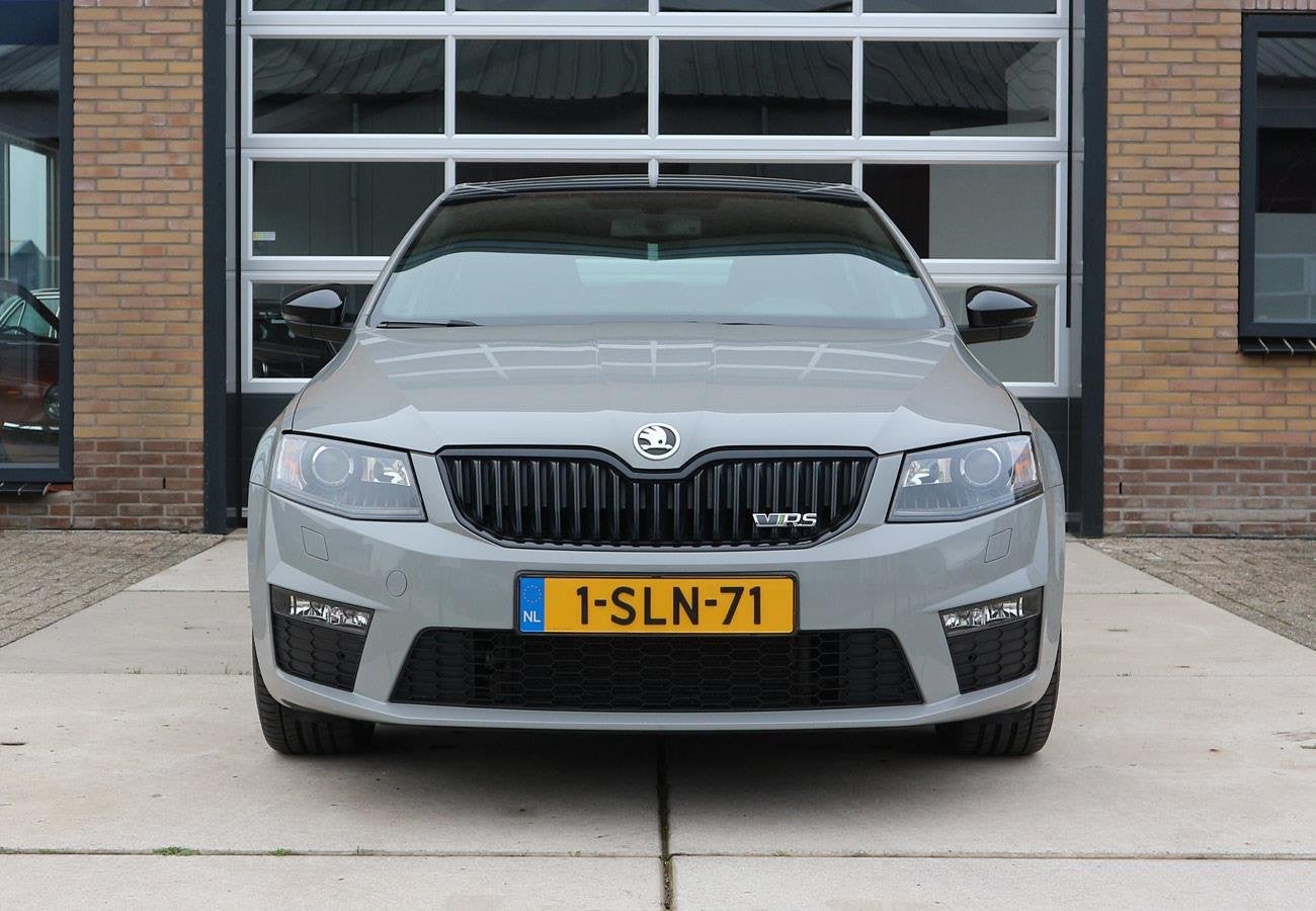 Skoda Octavia 2.0 TSI RS Nieuwstaat 405 pk JD Stage4 Pano, Voorwielaandrijving, Euro 5, 1325 kg, Gebruikt