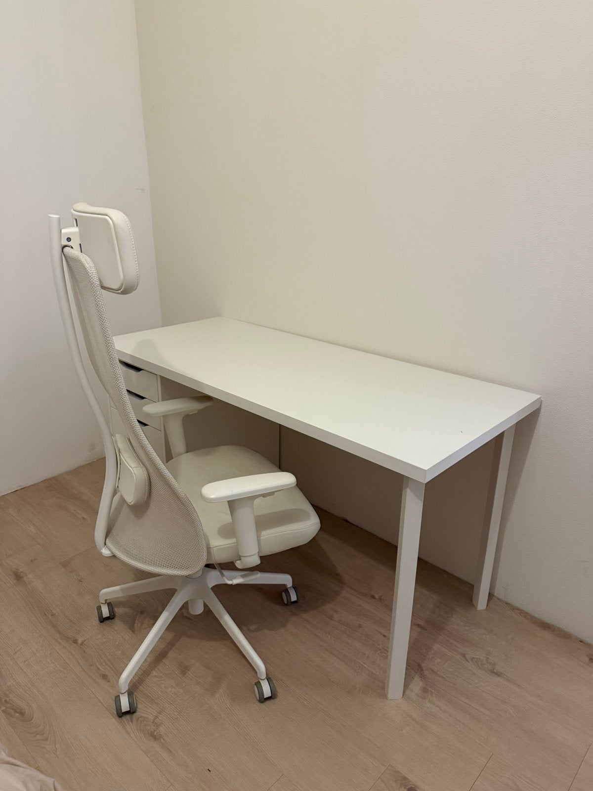 Bureau, Huis en Inrichting, Bureaus, Ophalen, Met lades, Zo goed als nieuw, 140 cm
