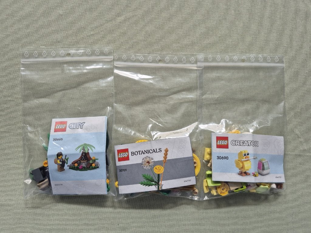 3 Lego minisets (jungleverkenner, veldbloemen en paaskuiken), Gebruikt, Overige thema's, Compleet, Lego