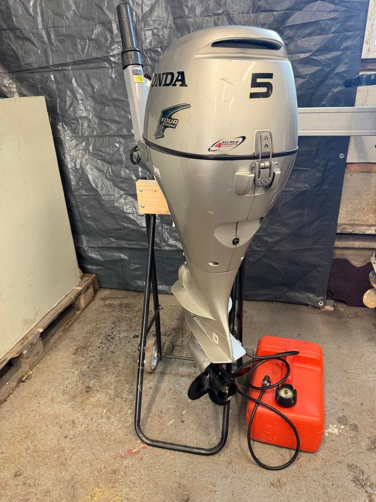 Foto 4 van Honda 9,9 PK Buitenboordmotor - Four Stroke- kortstaart