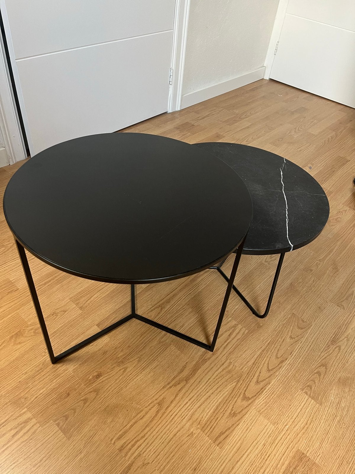 Set van 2 salontafels: marmer en staal, zwart, Ophalen, Minder dan 50 cm, Gebruikt, Rond