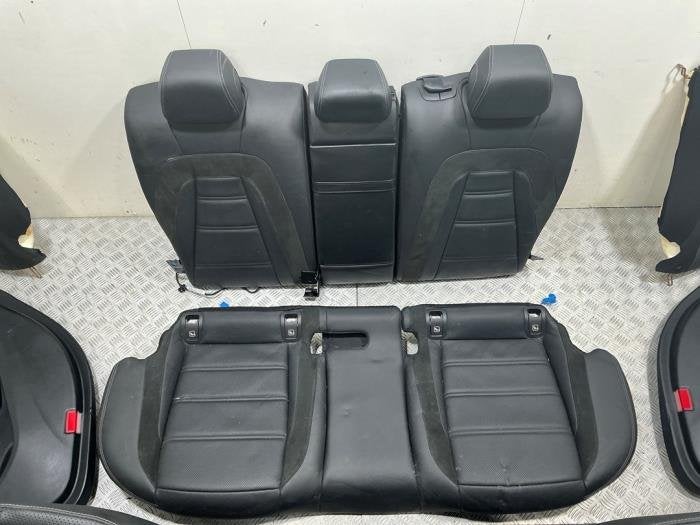 Bekleding Set (compleet) van een Mercedes E-Klasse (E-Klasse, 12 maanden garantie, Gebruikt, -, Ophalen of Verzenden